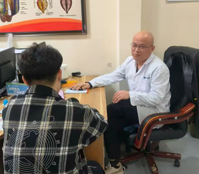 临沧市|男科医师高朋磊：守护男性健康，专业男科诊疗